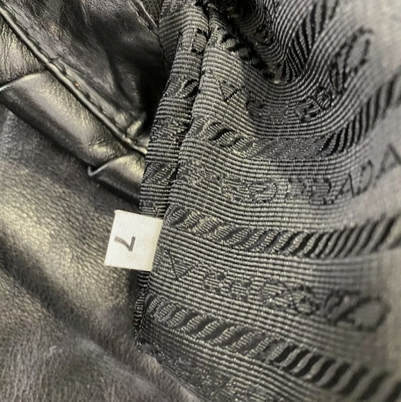 AUTHENTIC PRADA BLACK LEATHER MINI BAG - Picture 6 of 17